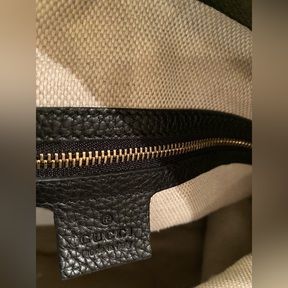 Authentic Gucci Black Soho Leather Hobo with Tassel - Picture 8 of 10
